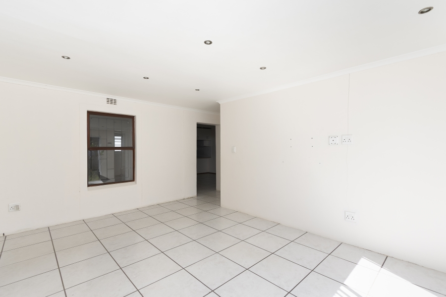 3 Bedroom Property for Sale in Victoria Park Western Cape